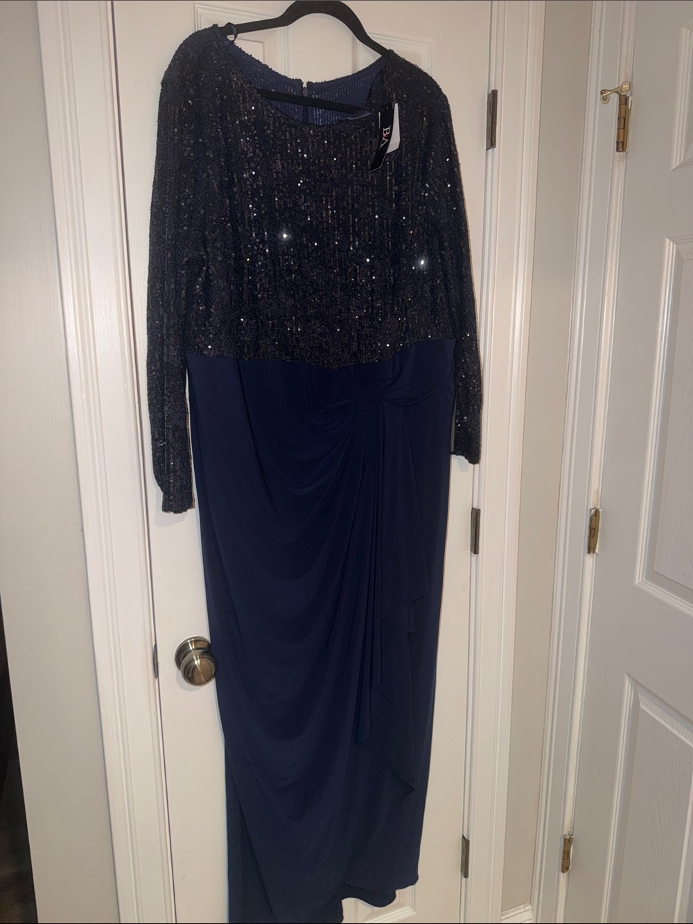 Beaded Navy Blue Long-Sleeve Evening Dress